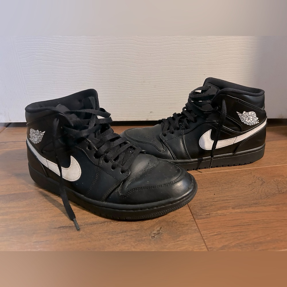 Jordan 1 Mid Speckle 2018 size 9